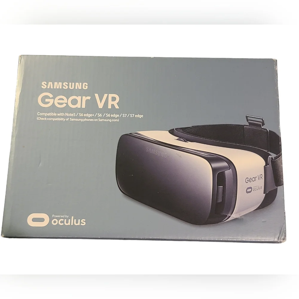 BRAND NEW Samsung VR-Powered by Oculus